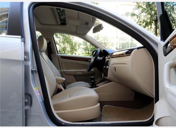 宝来 2008款 1.6L 手动舒适型 车厢座椅   前排空间