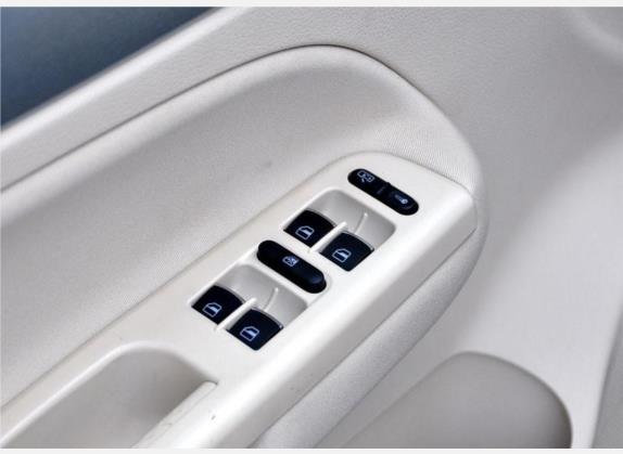 宝来 2011款 1.6L 自动时尚型 车厢座椅   门窗控制