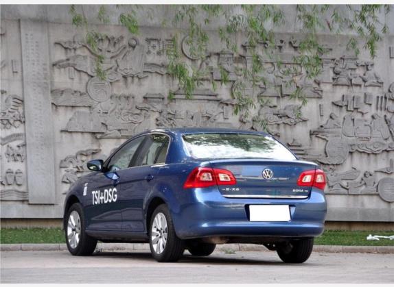 宝来 2011款 1.4T 自动豪华型 外观   斜后