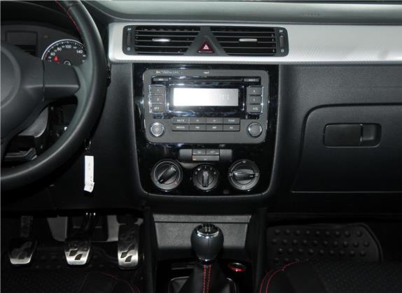 宝来 2011款 1.4T MT Sportline 中控类   中控台