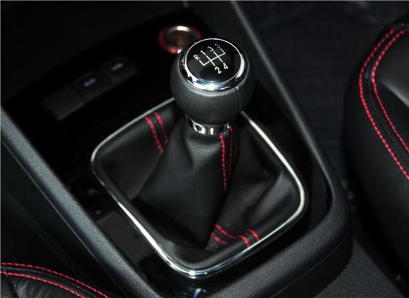 宝来 2011款 1.4T MT Sportline 中控类   挡把