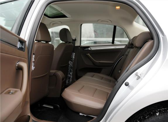 宝来 2013款 1.6L 手动舒适型 车厢座椅   后排空间