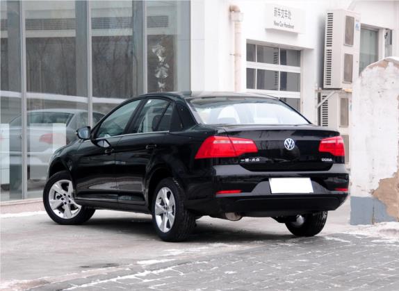 宝来 2013款 1.6L 自动舒适型 外观   斜后