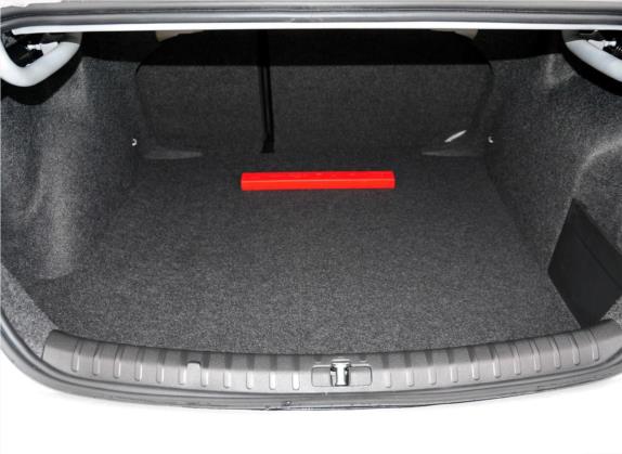 宝来 2013款 1.4T 手动舒适型 车厢座椅   后备厢