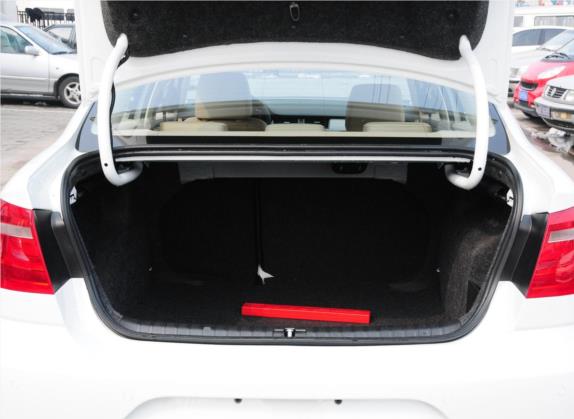宝来 2013款 1.4T 自动舒适型 车厢座椅   后备厢
