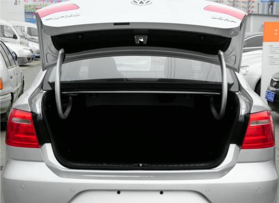 宝来 2014款 1.6L 自动时尚型 车厢座椅   后备厢