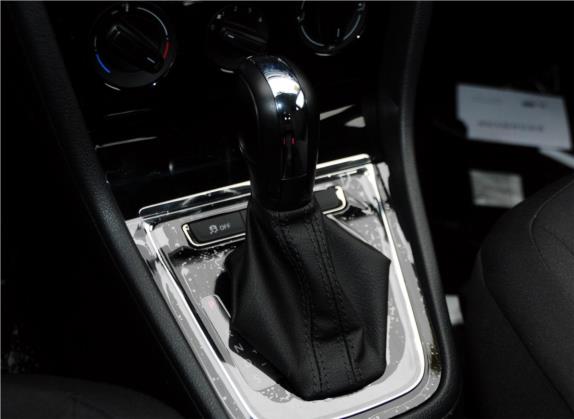 宝来 2014款 1.6L 自动时尚型 中控类   挡把