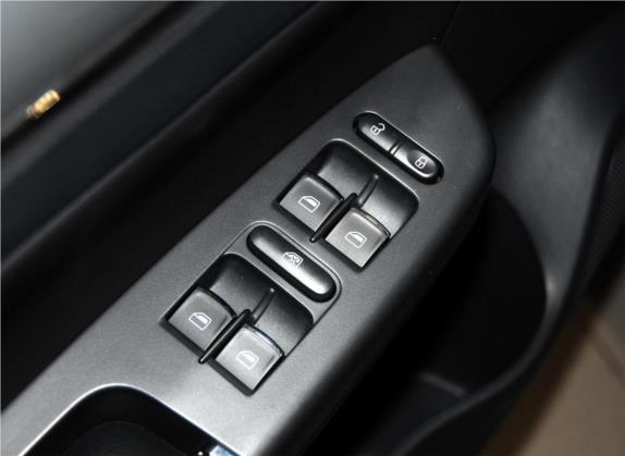 宝来 2014款 1.6L 手动舒适型 车厢座椅   门窗控制