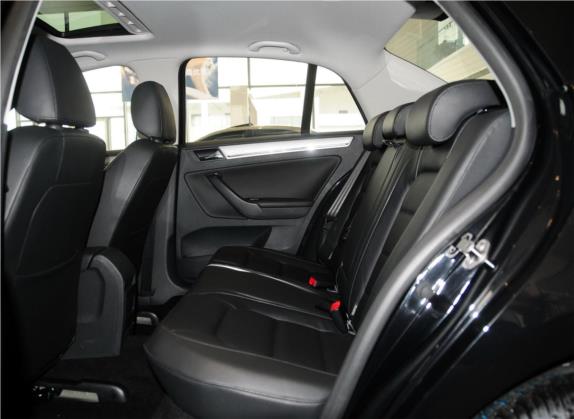宝来 2014款 1.6L 自动舒适型 车厢座椅   后排空间