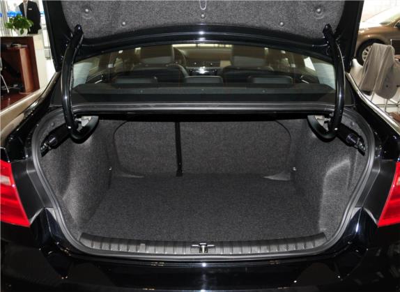 宝来 2014款 1.6L 自动舒适型 车厢座椅   后备厢