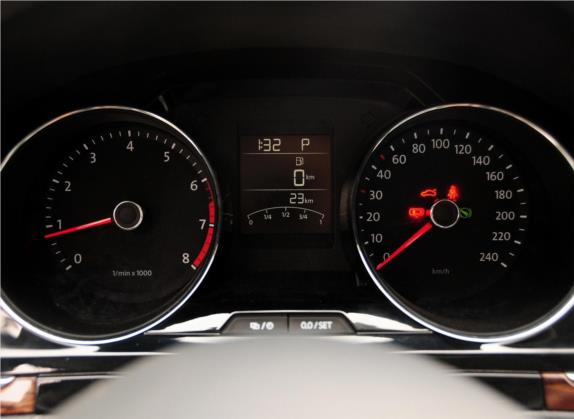 宝来 2014款 1.6L 自动豪华型 中控类   仪表盘