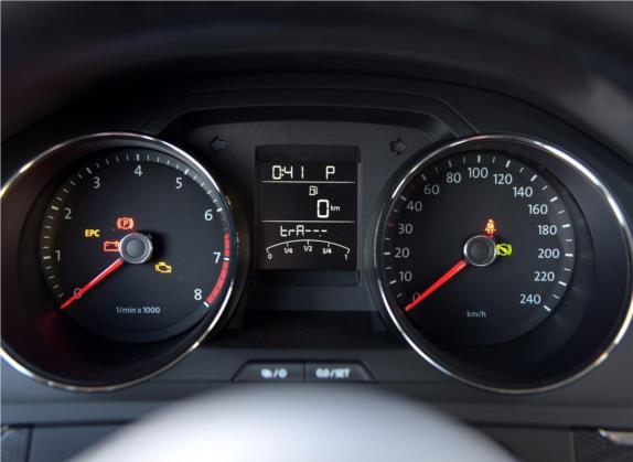 宝来 2015款 质惠版 1.6L 自动时尚型 中控类   仪表盘