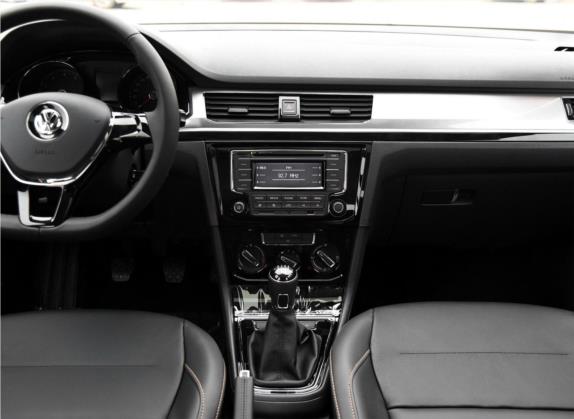 宝来 2016款 1.6L 手动舒适型 中控类   中控台