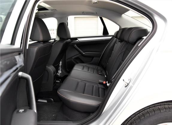 宝来 2016款 1.6L 手动舒适型 车厢座椅   后排空间