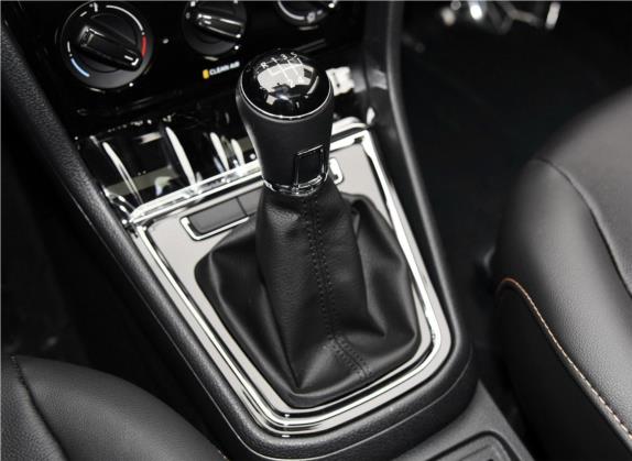 宝来 2016款 1.6L 手动舒适型 中控类   挡把