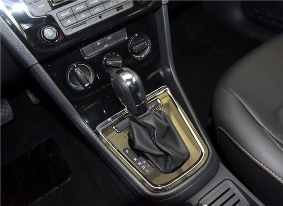 宝来 2016款 1.6L 自动舒适型 中控类   挡把