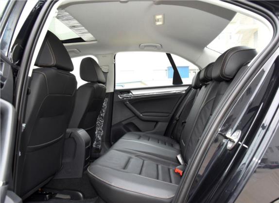 宝来 2016款 230TSI 手动舒适型 车厢座椅   后排空间