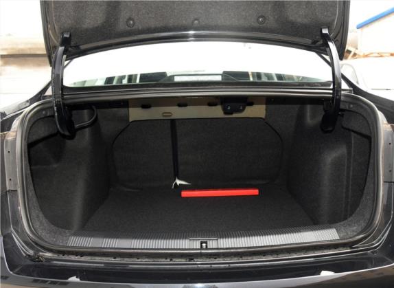 宝来 2016款 230TSI 手动舒适型 车厢座椅   后备厢