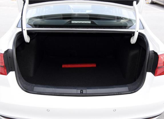 宝来 2017款 1.6L 自动时尚型 车厢座椅   后备厢
