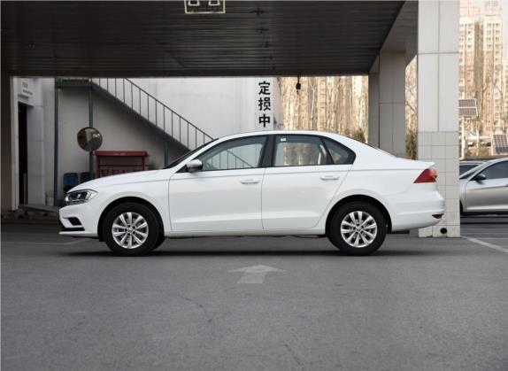 宝来 2017款 1.6L 自动时尚型 外观   正侧