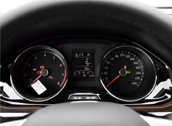 宝来 2017款 1.6L 自动豪华型 中控类   仪表盘