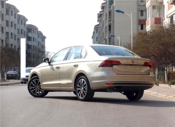 宝来 2017款 230TSI DSG豪华型 外观   斜后