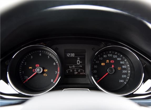 宝来 2017款 1.6L 手动两百万辆纪念版 中控类   仪表盘