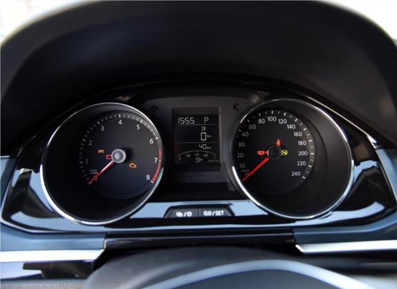 宝来 2017款 1.6L 自动两百万辆纪念版 中控类   仪表盘