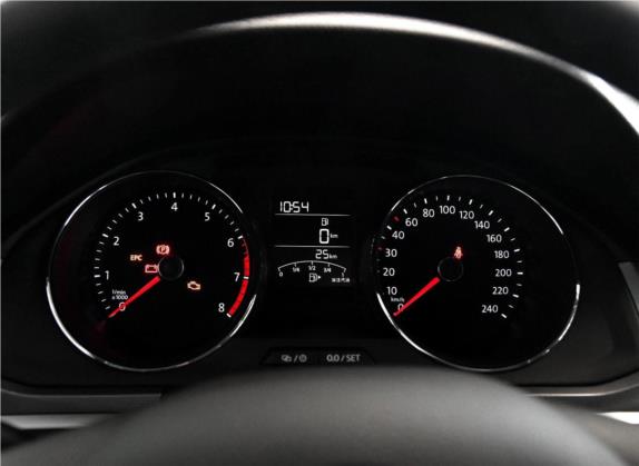 宝来 2018款 1.5L 手动时尚型 中控类   仪表盘