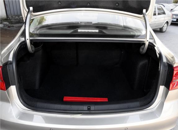 宝来 2018款 1.5L 手动舒适型 车厢座椅   后备厢