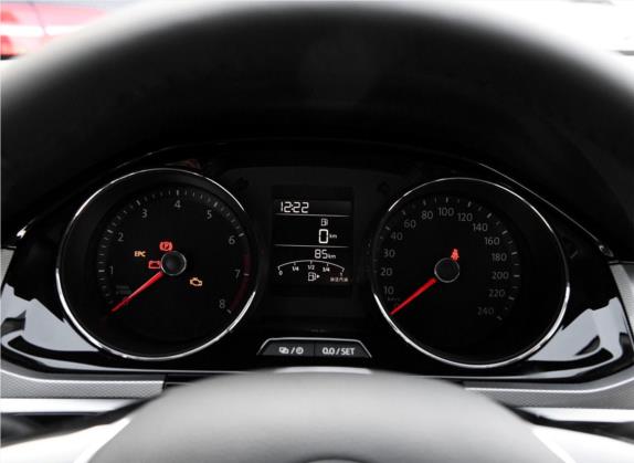 宝来 2018款 1.5L 手动舒适型 中控类   仪表盘