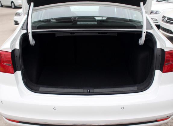 宝来 2018款 230TSI 手动舒适型 车厢座椅   后备厢