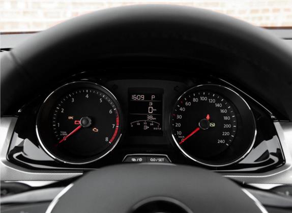 宝来 2018款 230TSI DSG舒适型 中控类   仪表盘