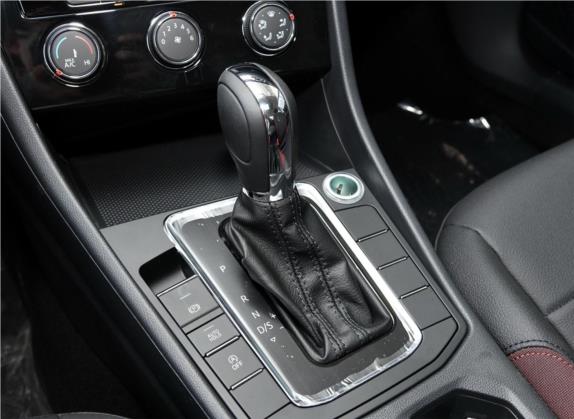 宝来 2019款 1.5L 自动舒适型 中控类   挡把
