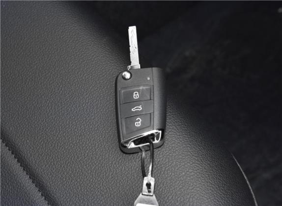 宝来 2019款 改款 1.5L 自动精英型 国V 其他细节类   钥匙