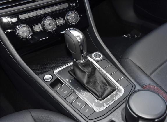 宝来 2019款 改款 280TSI DSG精英型 国V 中控类   挡把