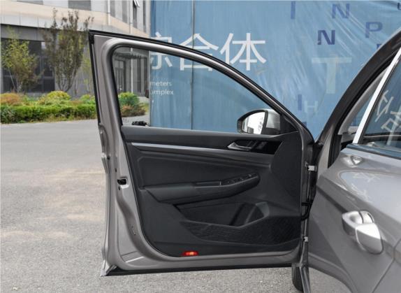 宝来 2020款 1.5L 自动舒适型 车厢座椅   前门板