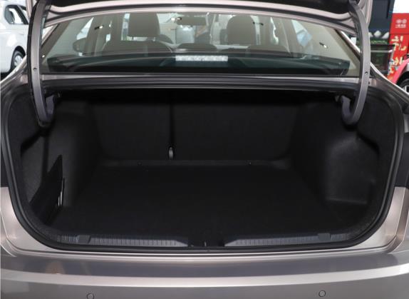 宝来 2020款 改款 280TSI DSG豪华型 车厢座椅   后备厢