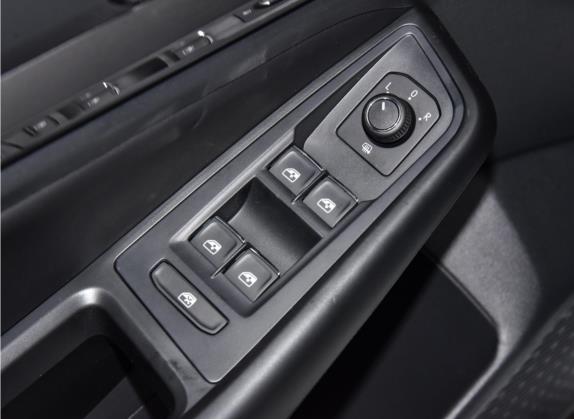 宝来 2021款 200TSI DSG舒适智联版 车厢座椅   门窗控制
