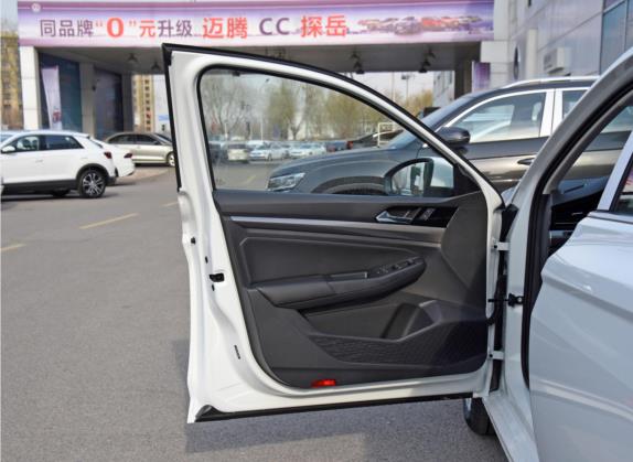 宝来 2021款 200TSI DSG精英智联版 车厢座椅   前门板