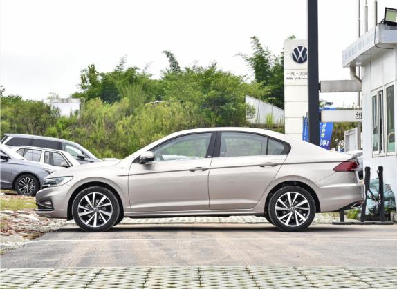 宝来 2021款 1.5L 自动30周年纪念版 外观   正侧