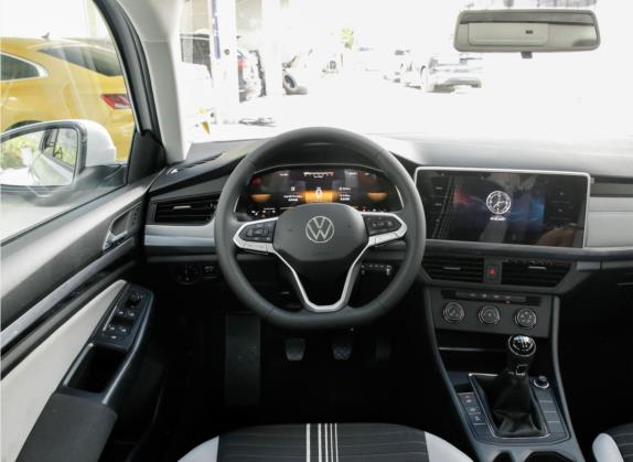 宝来 2023款 200TSI 手动畅行版 中控类   驾驶位