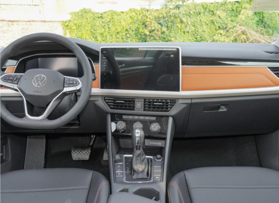 宝来 2023款 200TSI DSG智行版 中控类   中控台