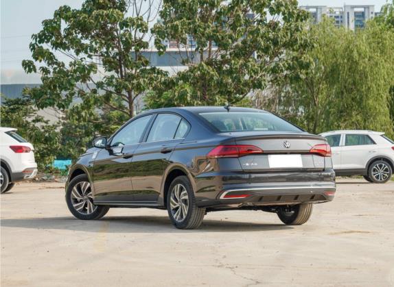 宝来 2023款 200TSI DSG智行版 外观   斜后