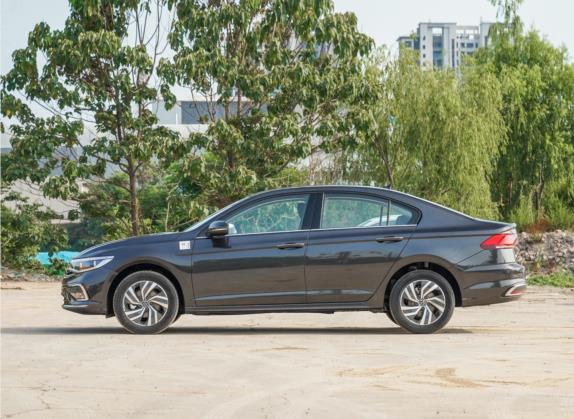 宝来 2023款 200TSI DSG智行版 外观   正侧
