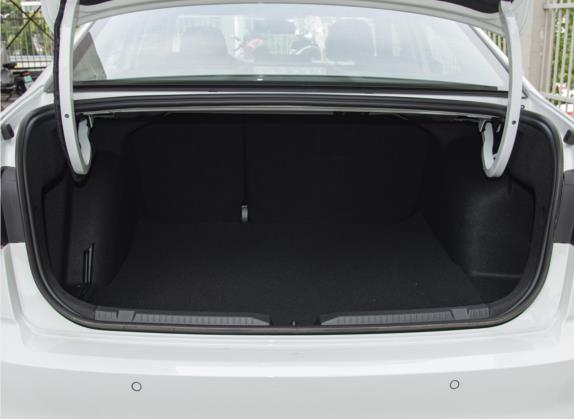 宝来 2023款 200TSI DSG智行PRO版 车厢座椅   后备厢
