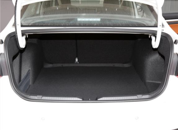 宝来 2023款 200TSI DSG悦行版 车厢座椅   后备厢