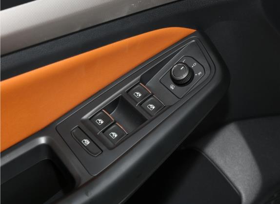 宝来 2023款 200TSI DSG悦行PRO版 车厢座椅   门窗控制