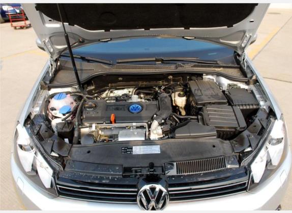 高尔夫 2010款 1.4TSI 自动豪华型 其他细节类   发动机舱