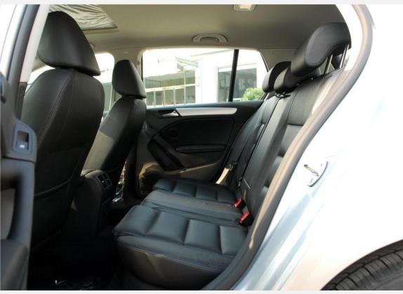 高尔夫 2010款 1.4TSI 自动豪华型 车厢座椅   后排空间